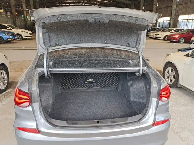 Chevrolet Monza — Фото автомобиля 13