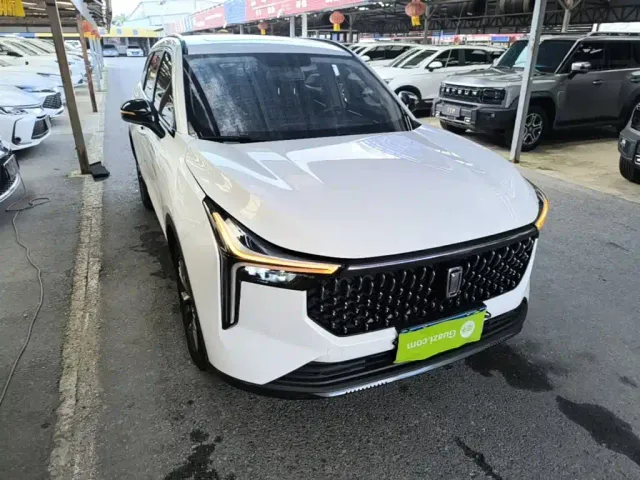 Bestune T55 — Фото автомобиля 3