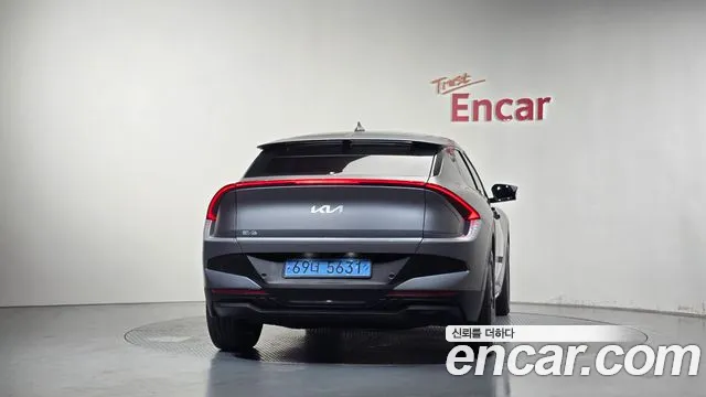 Kia EV6 — Фото автомобиля 4
