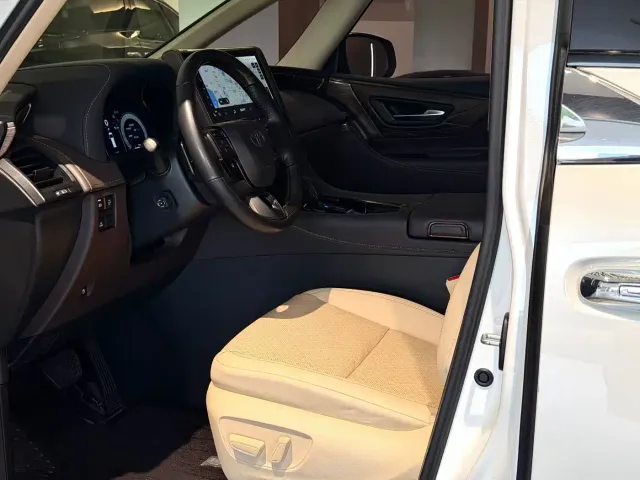 Toyota Alphard — Фото автомобиля 7