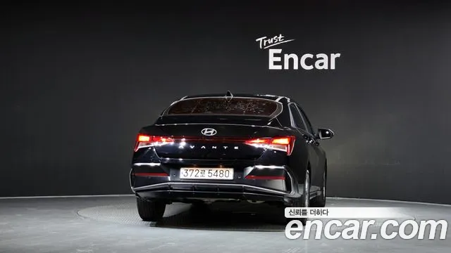 Hyundai Avante CN7 — Фото автомобиля 4