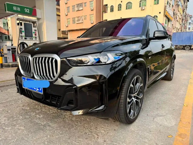 Фотография автомобиля — BMW X5