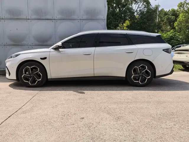 BYD Seal 06 DM-i Touring — Фото автомобиля 2