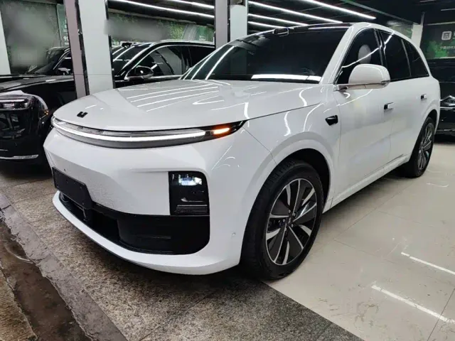Фотография автомобиля — Li Auto L6