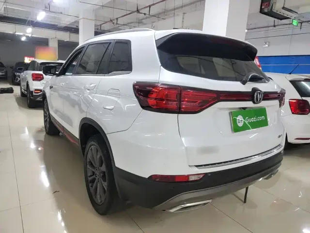 Changan CS75 — Фото автомобиля 4