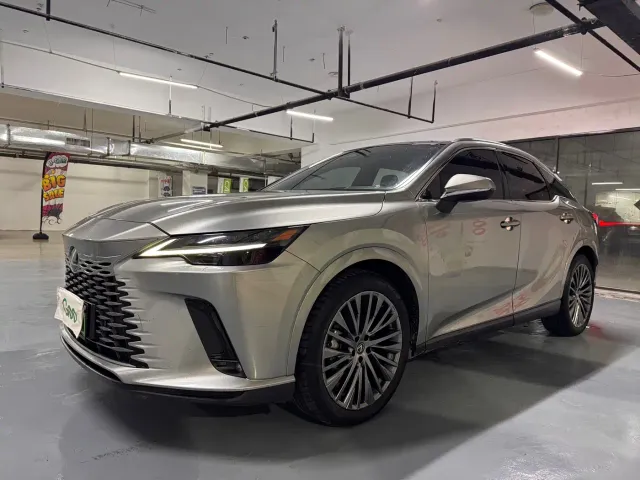 Lexus RX — Фото автомобиля 2