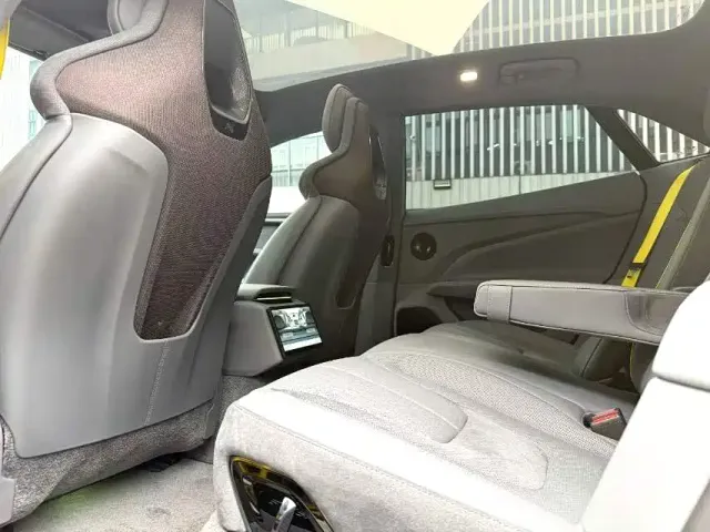 Lotus Emeya — Фото автомобиля 5
