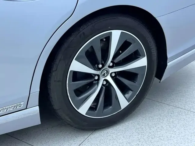 Lexus LS — Фото автомобиля 11