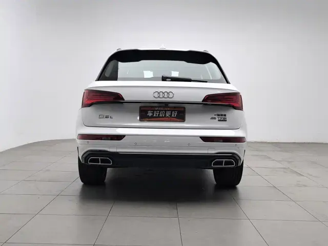 Audi Q5L — Фото автомобиля 4