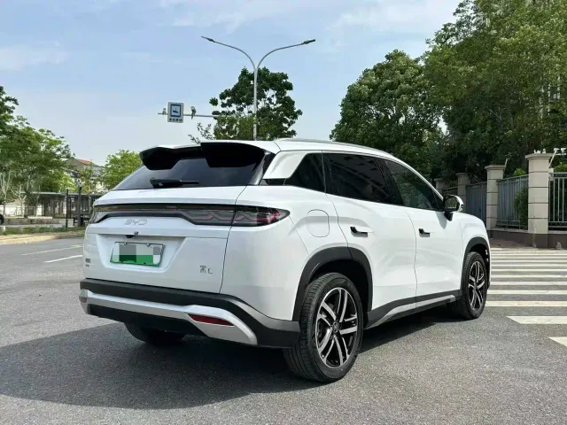 BYD Song L DM-i — Фото автомобиля 4