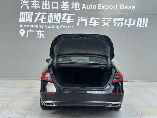 Honda Accord — Фото автомобиля 14