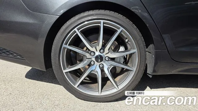 Genesis G70 Новый G70 Бензин 2.5T 4WD — Фото автомобиля 5