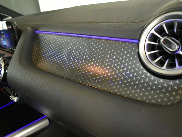 Mercedes-Benz EQA — Фото автомобиля 13