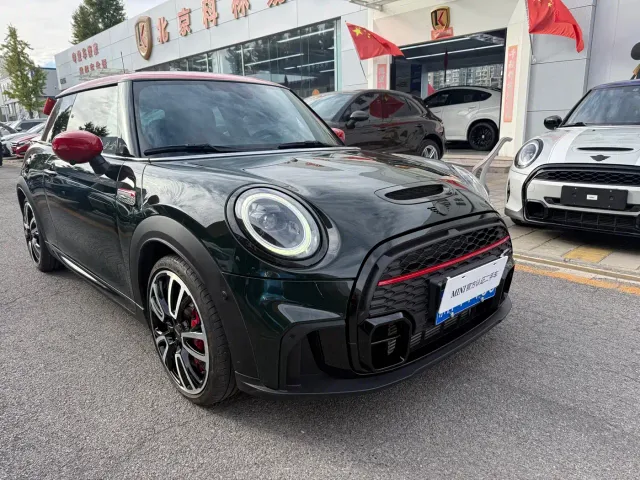 MINI John Cooper Works — Фото автомобиля 3