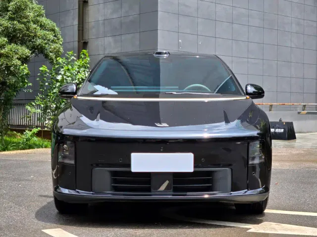 Li Auto i6 — Фото автомобиля 4