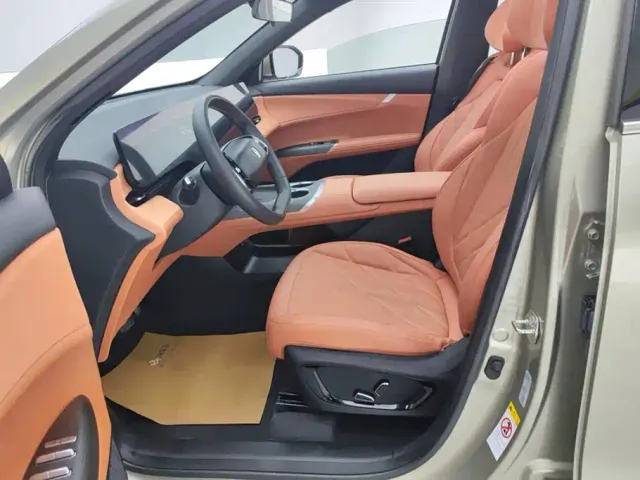 Changan CS75 Plus — Фото автомобиля 9