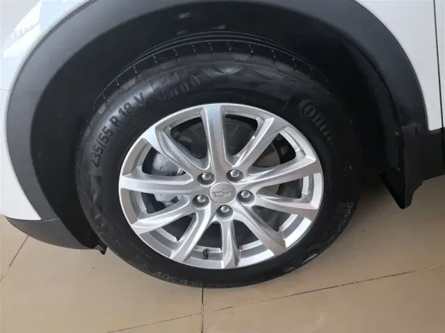 Cadillac XT4 — Фото автомобиля 24