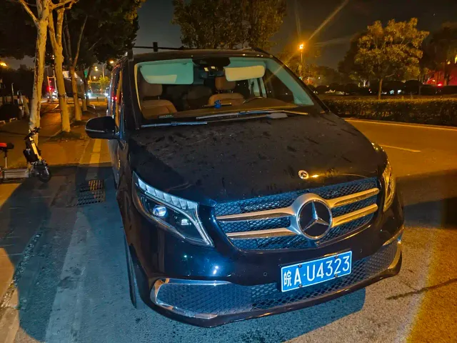 Mercedes-Benz V-Class — Фото автомобиля 3