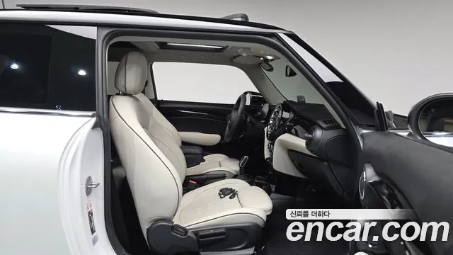 MINI Cooper — Фото автомобиля 16