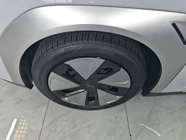 GAC Aion Y — Фото автомобиля 22