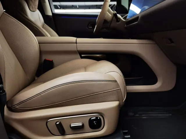 Li Auto Li i8 2025 Standard Edition — Фото автомобиля 20