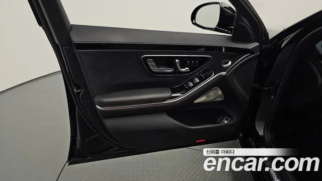 Mercedes-Benz S-Class — Фото автомобиля 18