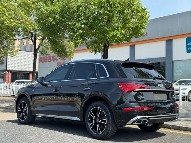 Audi Q5L — Фото автомобиля 5