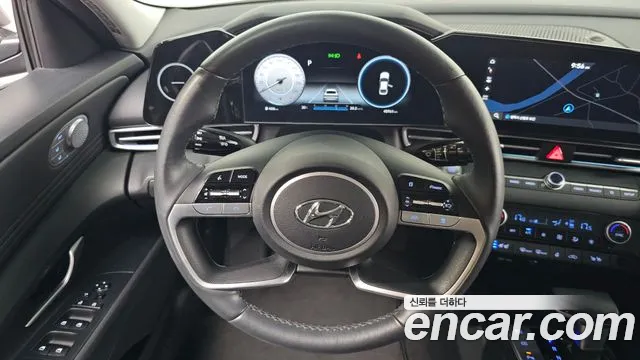 Hyundai AVANTE Avante (CN7) — Фото автомобиля 12