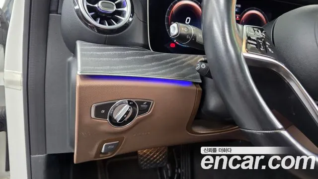 Mercedes-Benz E-Class E-класс W213 E350 4MATIC Avantgarde — Фото автомобиля 29