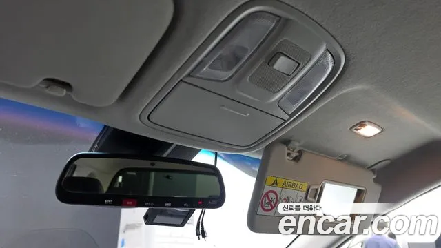Kia Niro — Фото автомобиля 25
