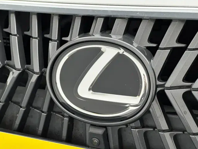 Lexus ES — Фото автомобиля 25