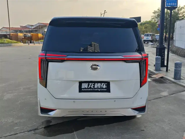 GAC Trumpchi M8 — Фото автомобиля 4