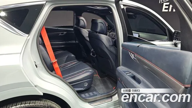 Genesis GV80 — Фото автомобиля 11