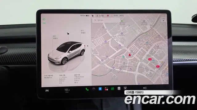 Tesla Model Y — Фото автомобиля 11