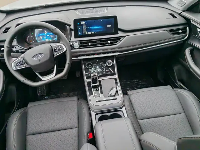 Chery Tiggo 8 — Фото автомобиля 7