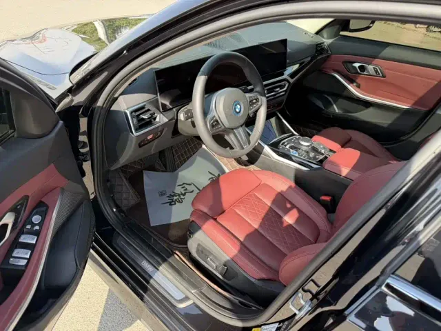 BMW i3 — Фото автомобиля 8