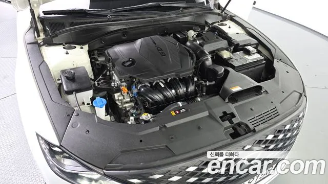 Hyundai Grandeur New — Фото автомобиля 9
