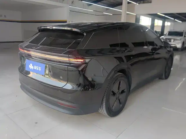 Li Auto i6 — Фото автомобиля 3