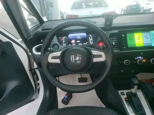 Honda Fit — Фото автомобиля 10