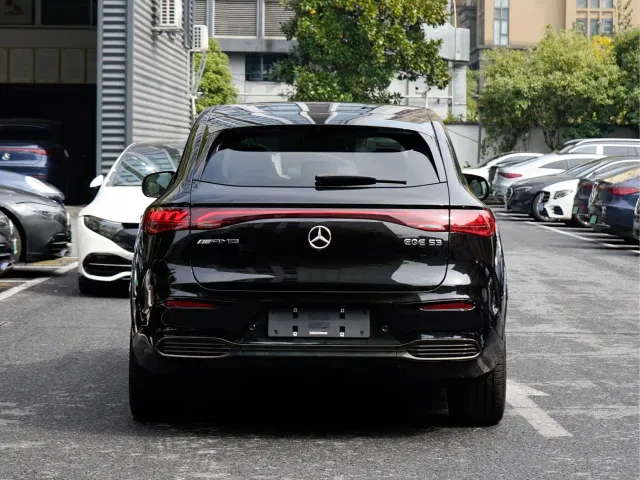 Mercedes-Benz EQE SUV AMG — Фото автомобиля 5