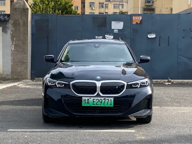 BMW i3 — Фото автомобиля 2