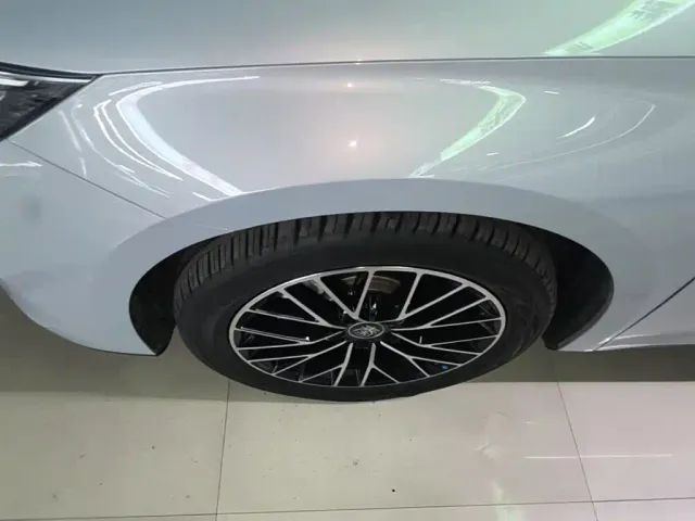 BYD Qin L — Фото автомобиля 22