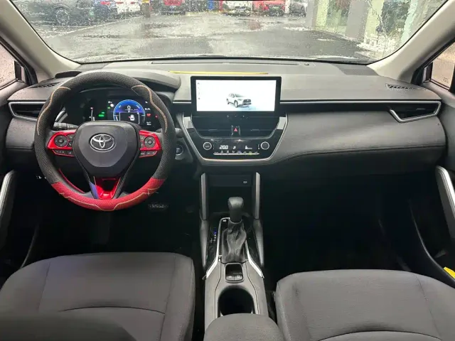 Toyota Corolla Cross — Фото автомобиля 9