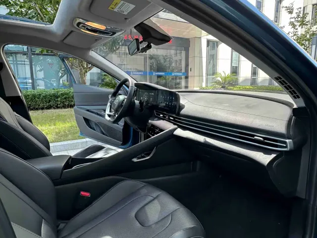 Hyundai Elantra — Фото автомобиля 17