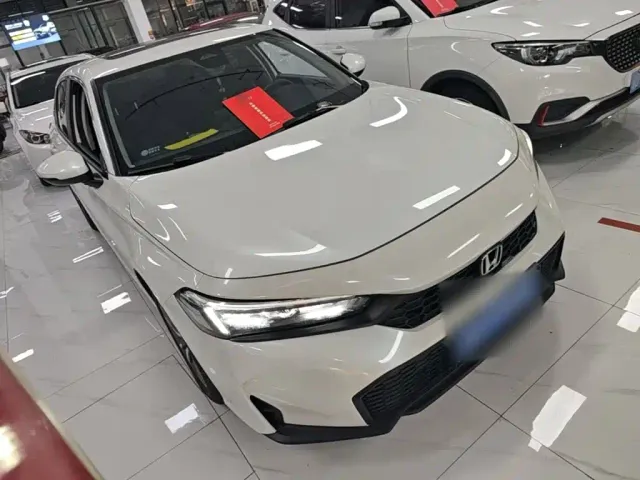Honda Civic — Фото автомобиля 3