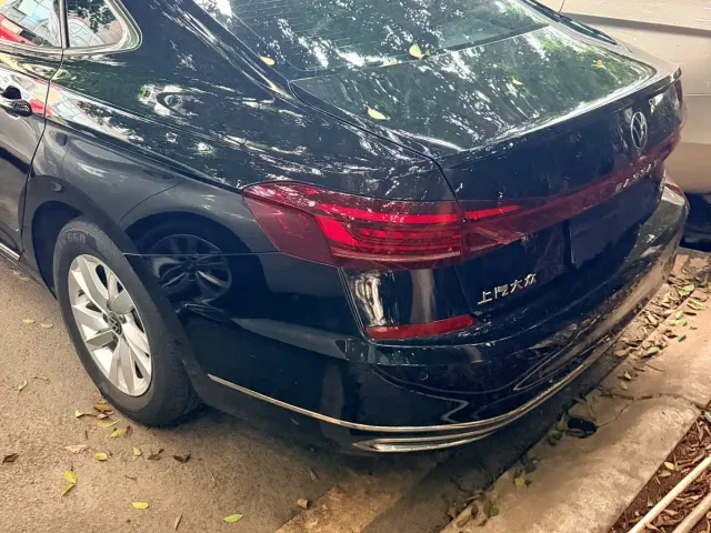 Volkswagen Passat — Фото автомобиля 12