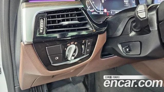 BMW 5-Series — Фото автомобиля 20