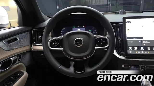 Volvo XC90 — Фото автомобиля 13
