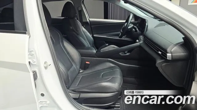 Hyundai Avante CN7 — Фото автомобиля 16