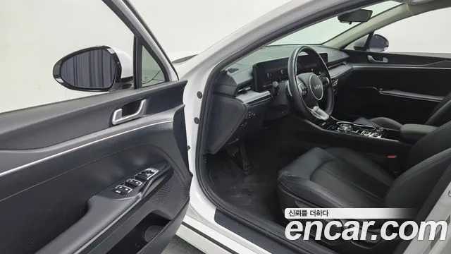 Kia K5 Новый K5 3 поколение 2.0 LPi(Для проката) — Фото автомобиля 9